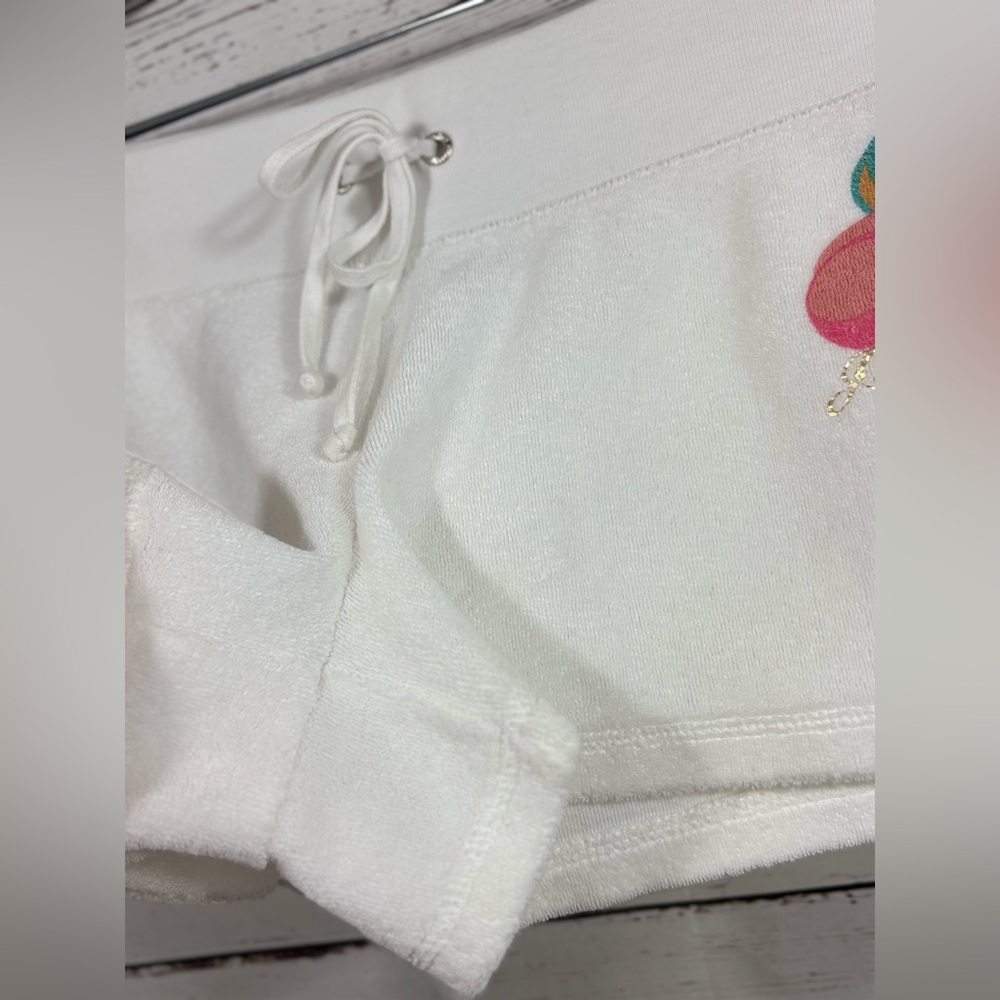 VTG Juicy Couture Juicy Peach White Terrycloth Short in Size Medium EUC - Picture 7 of 11